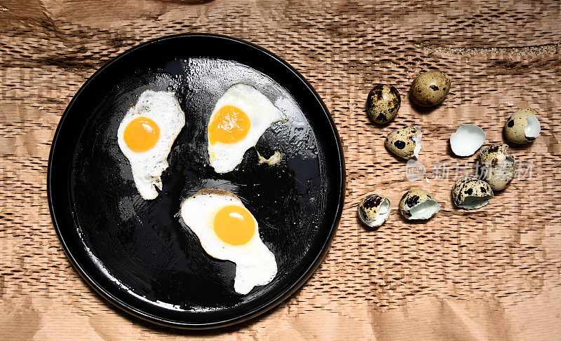 Fried Eggs from Quail Eggs